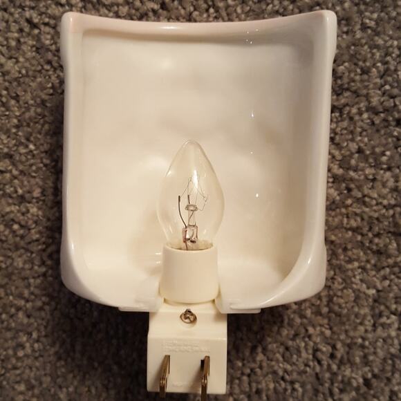 🔴3/$20 Russ Brand Ceramic Hand Painted Baby Nightlight - Picture 3 of 7